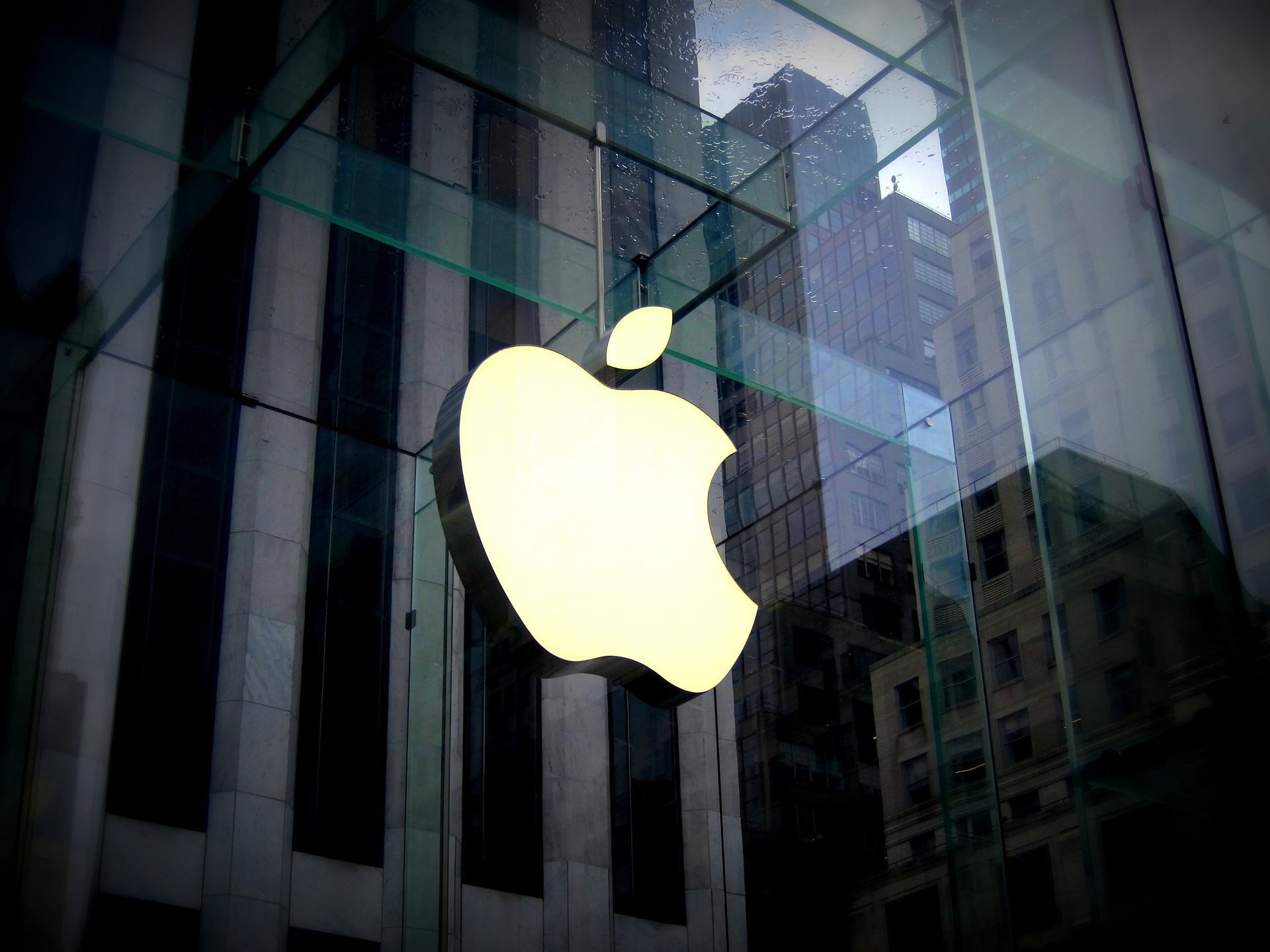 Apple osake